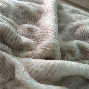 Meet your Posher, Daniela